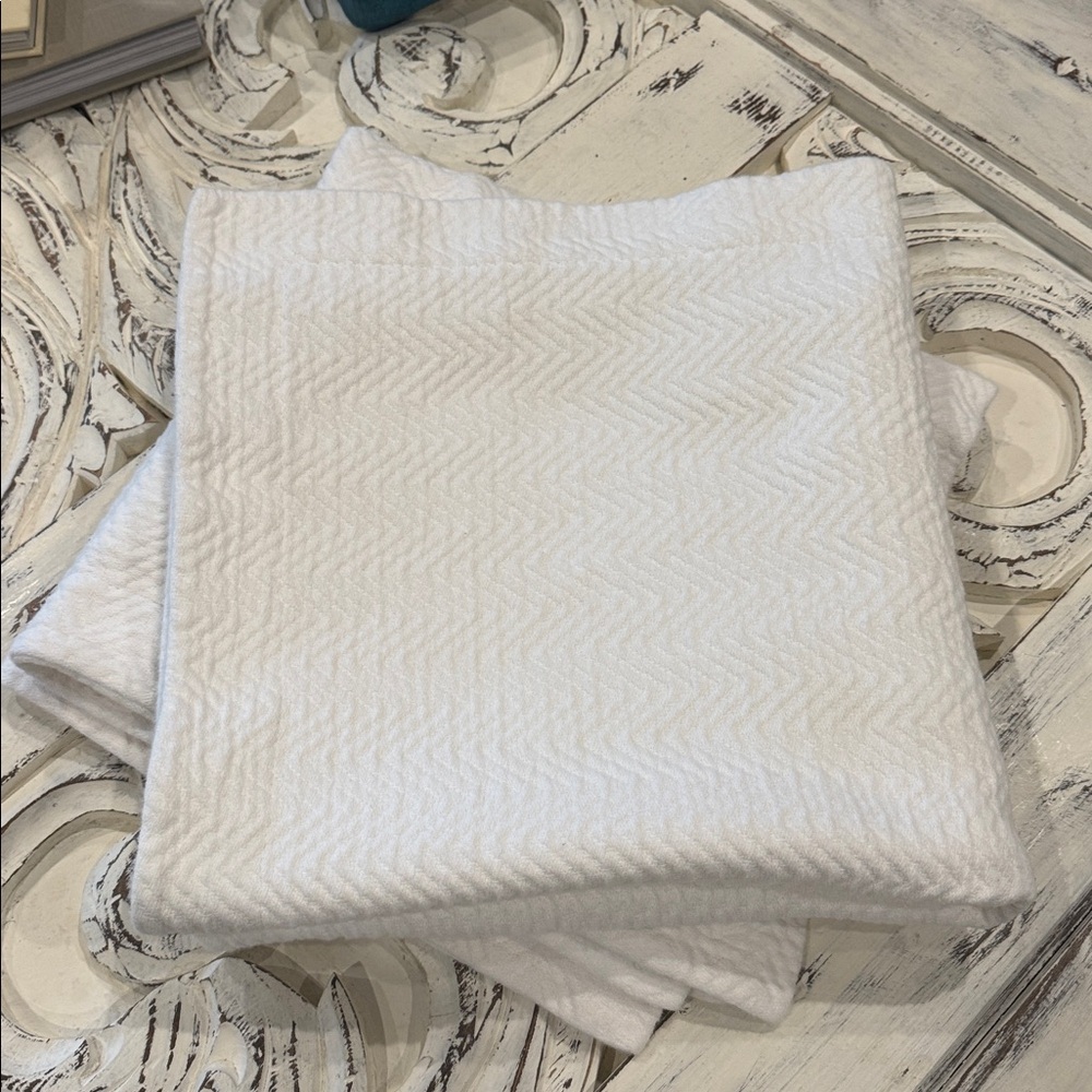 DOCOFIL PORTUGAL set of 2 Euro Pillow Shams 100% cotton 26 x 26 White Chevron